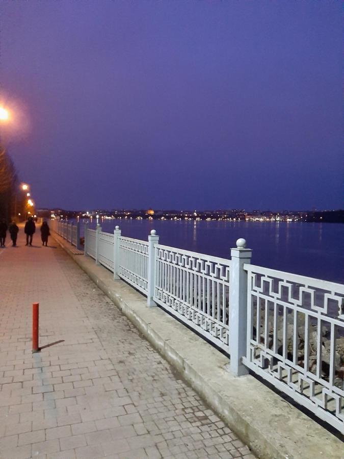 Стильна Квартира-Студія В Центрі Міста На Набережній Ternópil Exterior foto